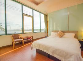 Yenhi B&B, hotel Tajtungban