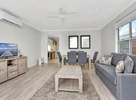 Beach Escape at Caves Beach Villas