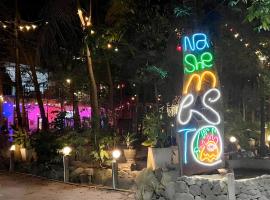 MESTO Koh Phangan - Creative Stay & Community Hub, hostel Thongszal&aacute;ban