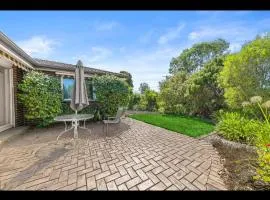 Lovely 4 Bedroom House in Seaford