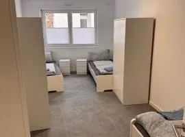 Moderne Wohnung für 3 Personen mit extra Schlafzimmer, Wohnzimmer & Balkon
