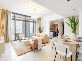 Family Heaven - 3 min walk to Reem Central Park and Beach - Designers Choice - 10 people - New Building - High Floor - Big Balcony - Reem Island
