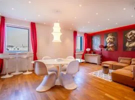 3 Windows on St Mark - Waterfront Apartment