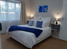 Pin Oak Inn, hotel di Hilton