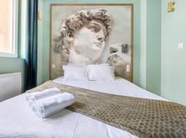 L'Antique Plaza, Appartement atypique et unique avec balnéo, proche centre et plage