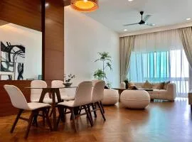 Straits Quay Seafront Suite l Panoramic Seaview
