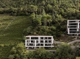 The Hills, sme&scaron;taj sa kuhinjom u gradu Merano