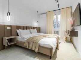 Ultra-Modern Luxury Apartment - Spacious & Elegant