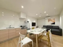 bHOTEL Nikkei Central 3BR Apt Close to Shopping & Dining