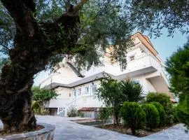 Tamar Apartments, Laganas