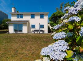 Detached 4 bed Coastal Haven - Garden - Parking, hotel en Salcombe