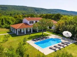 Villa Klara, beautiful and secluded villa close to the beach