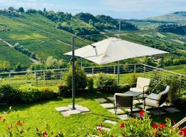 Casa Rafanelli, hotel v destinaci Monforte dʼAlba