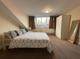 Bright and Cozy stay in Leeds