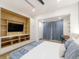 Luxury Oceanview Penthouses with a Rooftop Pool, готель у місті Бриджтаун