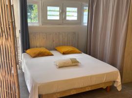 Studio lumineux tout équipé, hotel v destinaci Rivière-Salée