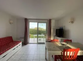 Maison Duplex avec Piscines à Salavas - 6 Personnes, Animaux Admis, Parking, Terrasse et WiFi - FR-1-382-136