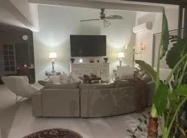Koombana Escape 5 bedroom house
