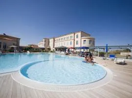 Residence sul mare all'interno del parco naturale con piscina