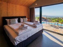 Wine Paradise - Glamping resort, hotel di Marezige