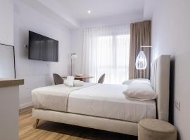 Lôla Suites by Concept Flats, hotel in Valencia