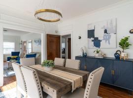 Luxury Short and Midterm Hyde Park Getaway, hotel a Cincinnati