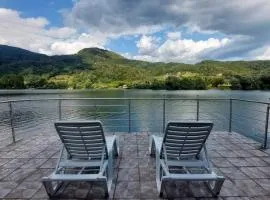 Lake Cottage