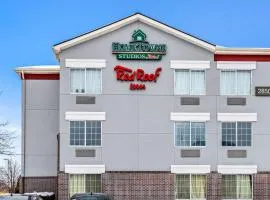 HomeTowne Studios by Red Roof Southfield