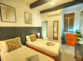 Cozy flat. Swim beach 2 minutes walk. The Old Valletta MCRI1-1