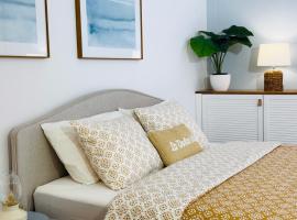 SEAESTA Cosy Sea Apartment, hotel in Koper