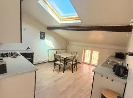Cozy duplex with bar near Metz