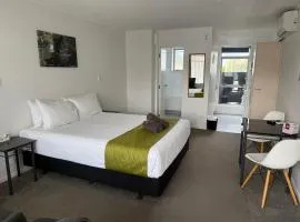 Ambassador Motor Inn
