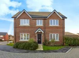 Sleeps 8, off-road parking for 3 cars, pet friendly, welcome hamper