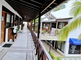 Conchy's Beachside LOFT
