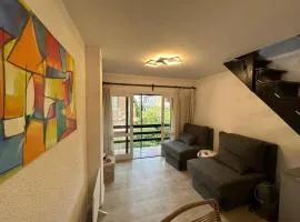 Departamento tipo duplex cerca de todo pero con la tranquilidad del bosque