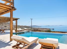 Ria Mar Villas & Suites by Live&Travel, hotel in Houlakia