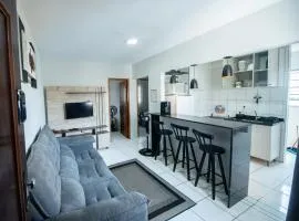 Apto com estacionamento, piscina e churrasqueira