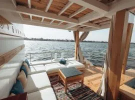 Dahabiya Nile Sailing-Safiya-Aswan to Luxor-every Friday-4 days-3 nights