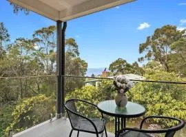 The Treetops Nest Apartment-self contained