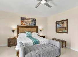 Hospitality Expert BTS 7 - Pool Beach & Bar