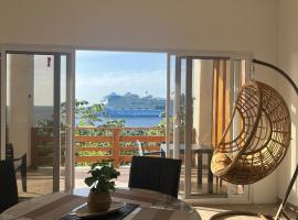 Vista al mar alojamiento familiar Villa Palmetto, βίλα σε Gravel Bay