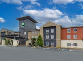 Holiday Inn Express & Suites Locust Grove by IHG, hotel en Locust Grove