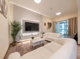 Spacious Upgraded & Elegant - 1BR