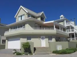 Point Village Accommodation - Laurie's House