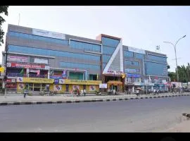 Hotel Vaishnavi Grand