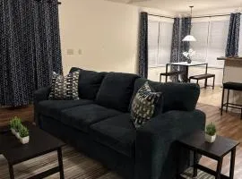 Cozy 4 bedroom home with HUGE yard in Brunswick