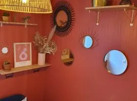 studio cosy idéalement situé parking privé