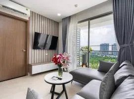 Swimming Pool 35th Floor District 7