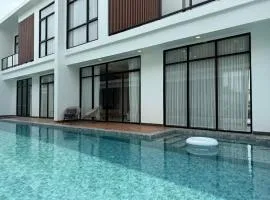 Unique Beach Style 3 Bedroom Villa with Mega Pool