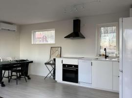 Bokskogen stugby, villa em Habo